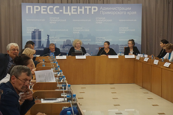  Круглый стол "Реализация регионального плана по обеспечению доступа СО НКО к представлению услуг в социальной сфере"